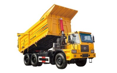 Camion-benne tout-terrain