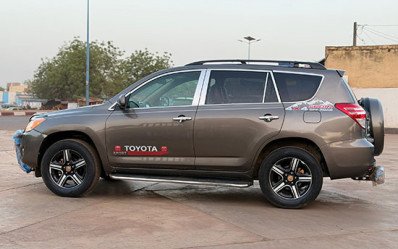 TOYOTA RAV4