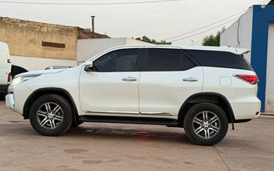 TOYOTA FORTUNER 