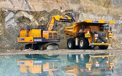 Excavatrice de mines
