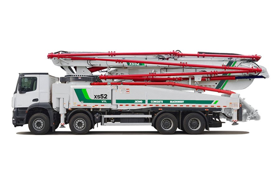Pompe à béton sur camion 