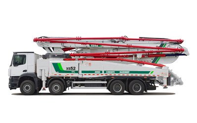 Pompe à béton sur camion 
