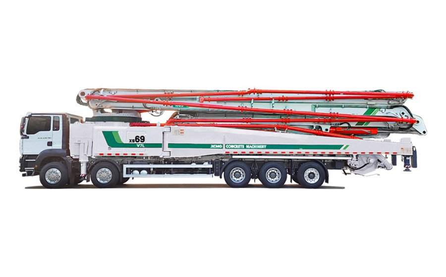 Pompe à béton sur camion 