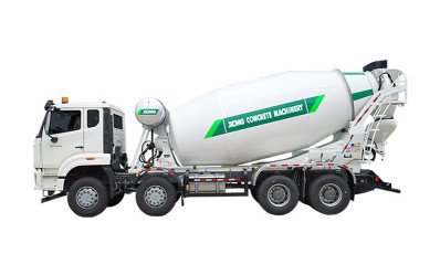 Camion malaxeur à béton